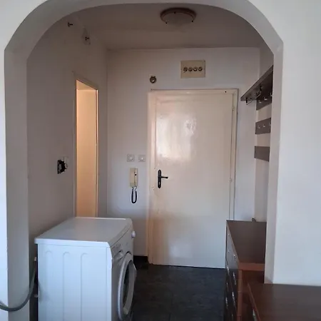 Апартамент Lozenets Close To Metro Station And Centre Of Town София