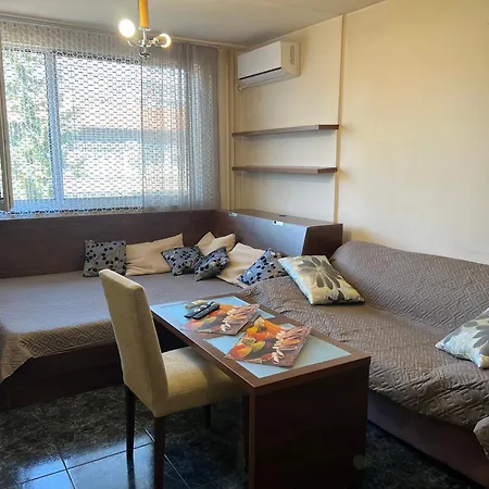 Lozenets Close To Metro Station And Centre Of Town For 3 Persons Apartment